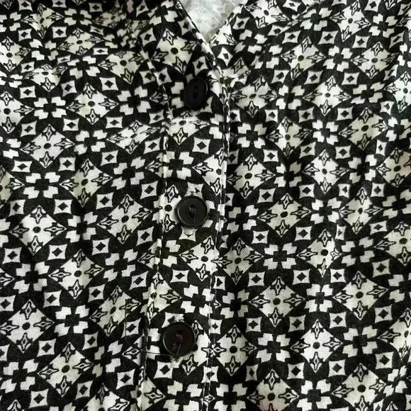 WOMEN blouse​​​​​​​​​​ Size 18​​​​​​​​​​​ - Picture 5 of 7